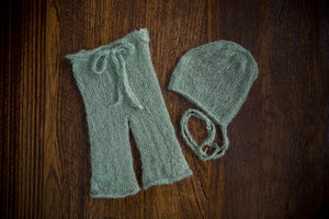 1013 Classic Knit Long Pants and Bonnet Green (newborn) - Little Love Boxes