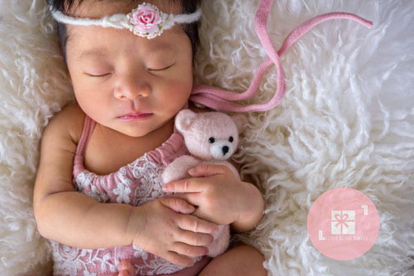 1019 Little teddies (Newborn Photography Prop) - Little Love Boxes