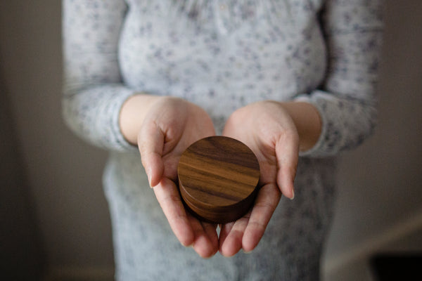 8002 Wooden Round Ring box - Little Love Boxes